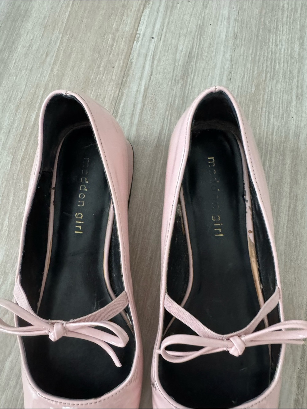 Madden Girl Blush Pink Patent Bow Ballet Flats, size 7.5. - Picture 2 of 5